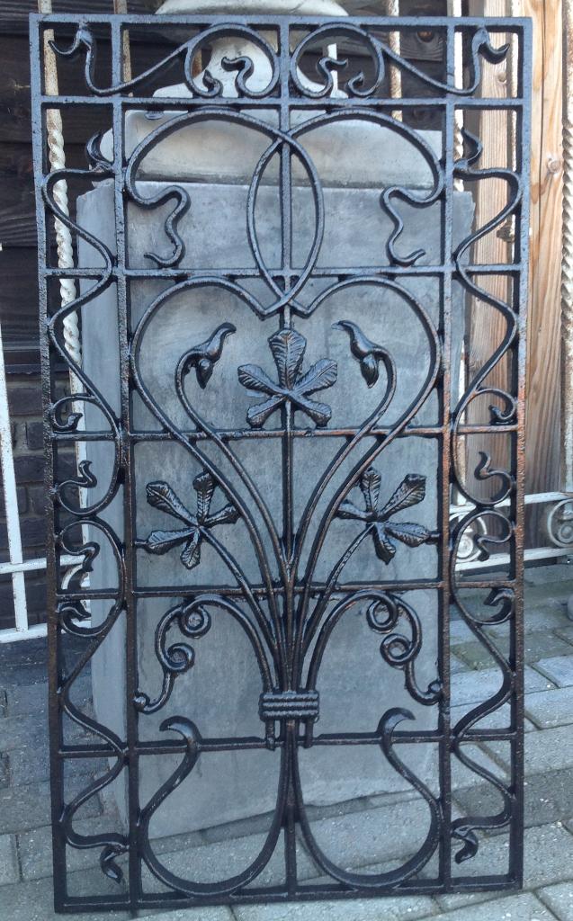 Deurrooster gietijzer art niveau 92,5/50 in twee kleuren., Ophalen of Verzenden