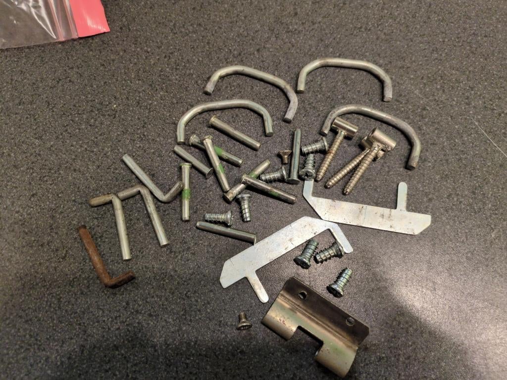 Diverse Lundia bevestigingsmaterialen en onderdelen, Ophalen of Verzenden, Gebruikt, Minder dan 50 mm, Overige typen