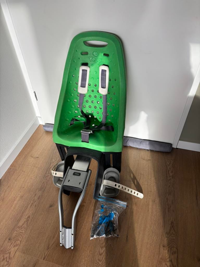 Yepp Fietsstoeltje achterop in Nieuwstaat, Fietsen en Brommers, Fietsaccessoires | Fietsstoeltjes, Ophalen of Verzenden, Zo goed als nieuw