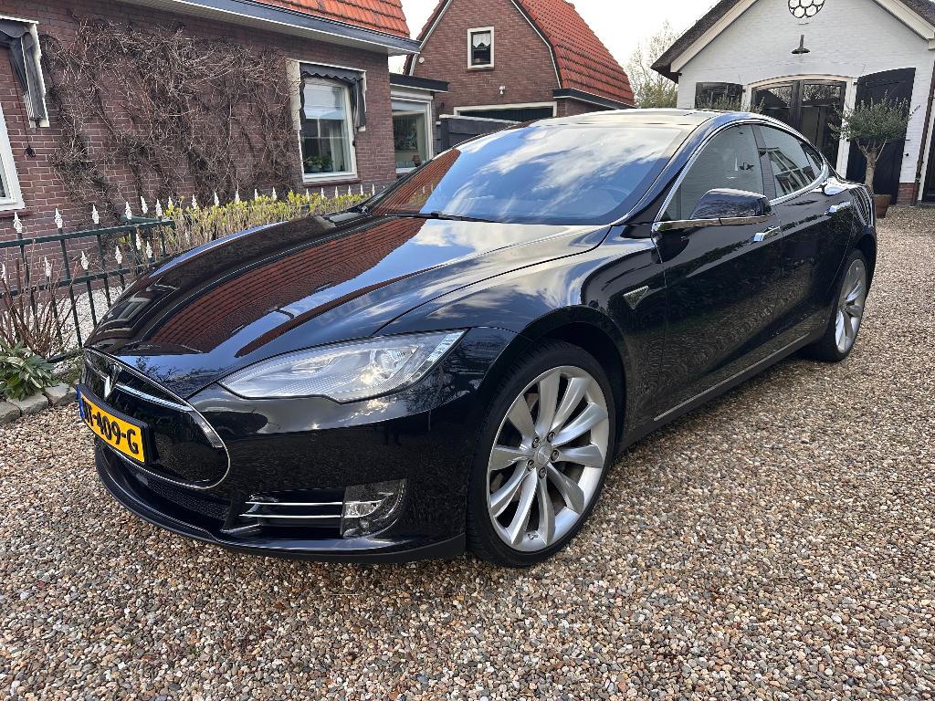 Tesla Model S zwart 2016, USB, Zwart, Model S, 2084 kg