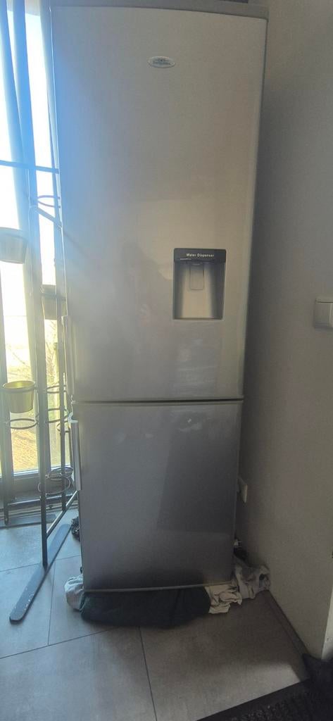 Koelkast met vriezer en koud watertap, Ophalen, Zonder vriesvak, 200 liter of meer, 160 cm of meer