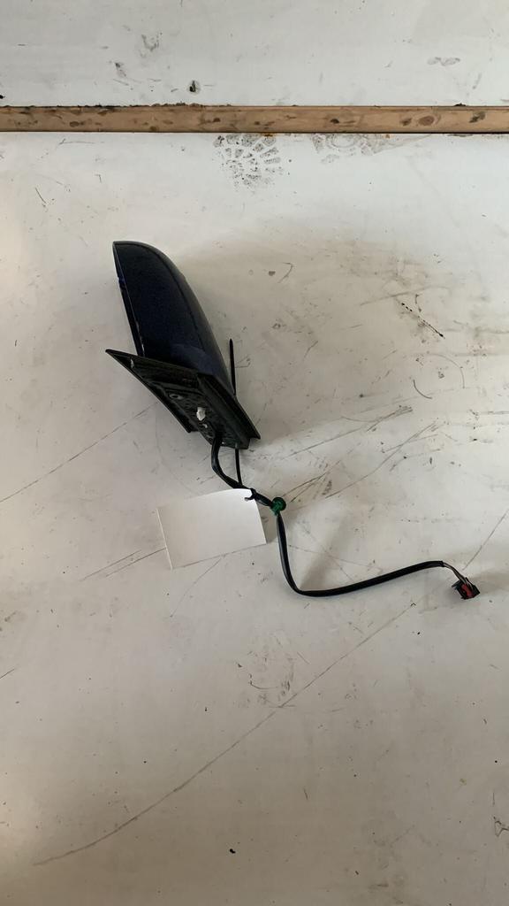 Linker buitenspiegel Volkswagen Touran bouwjaar 2005., Auto-onderdelen, Spiegels, Gebruikt, -, Volkswagen, -