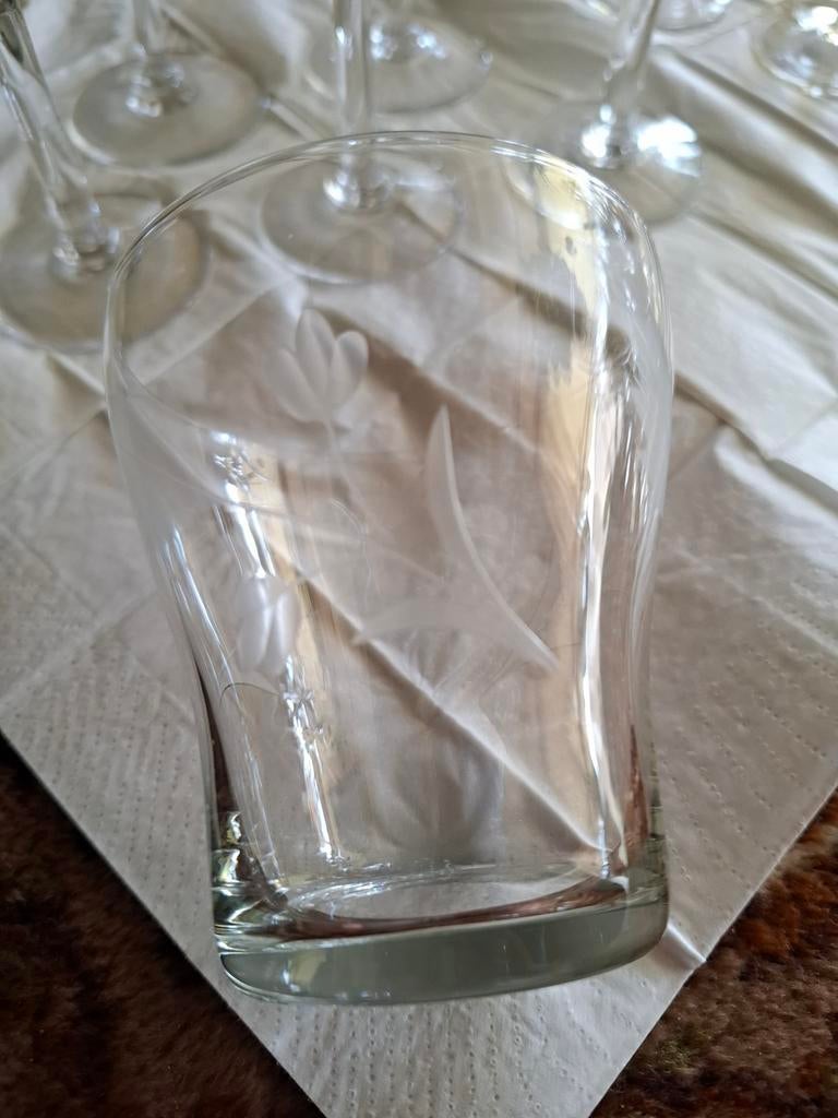 Oud glaswerk met geslepen druifjes, Antiek en Kunst, Antiek | Glas en Kristal, Ophalen