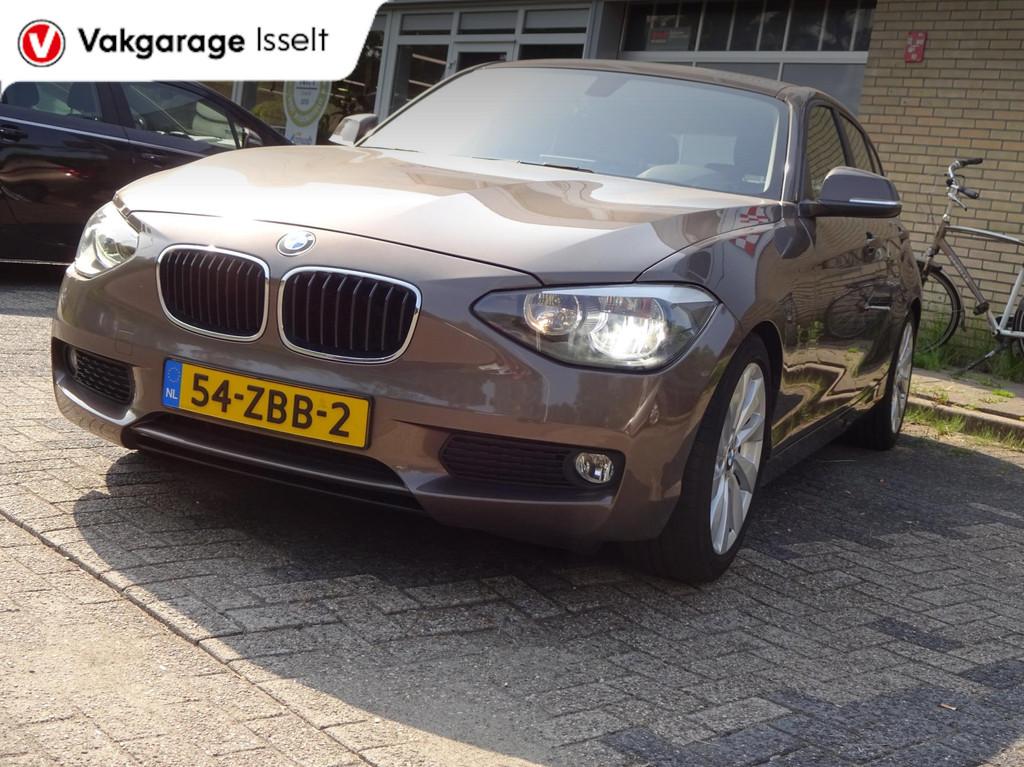BMW 1-serie 118i Business AUTOMAAT, Euro 5, Achterwielaandrijving, Gebruikt, 4 cilinders