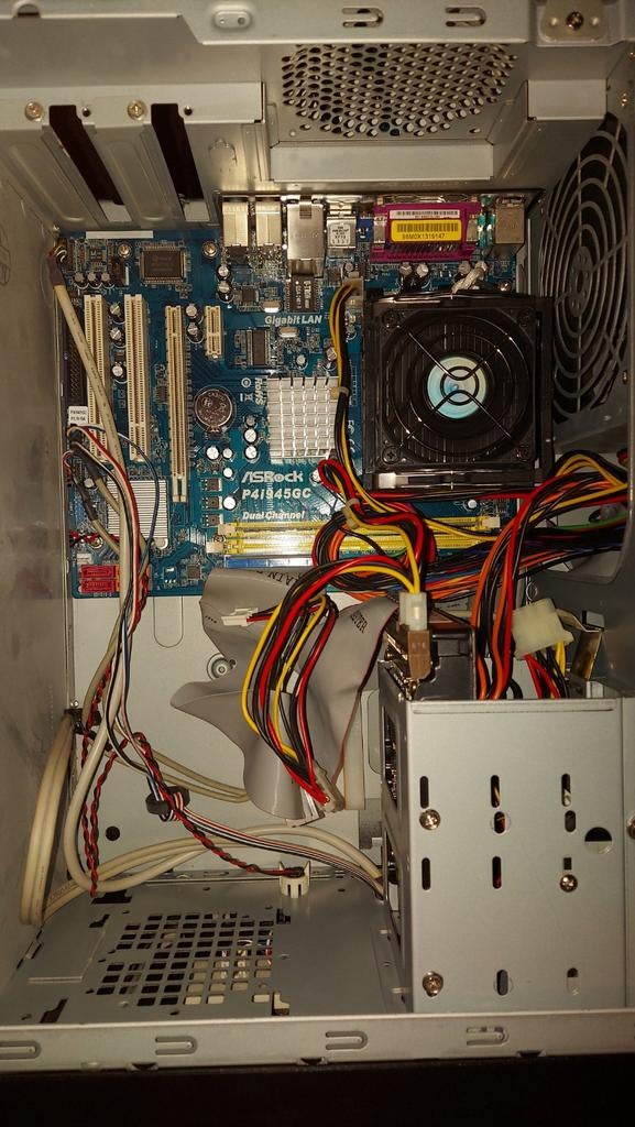 Pentium 4 PC met Windows XP en DVD-RW, Computers en Software, Desktop Pc's, Gebruikt, HDD, ASROCK, Ophalen of Verzenden