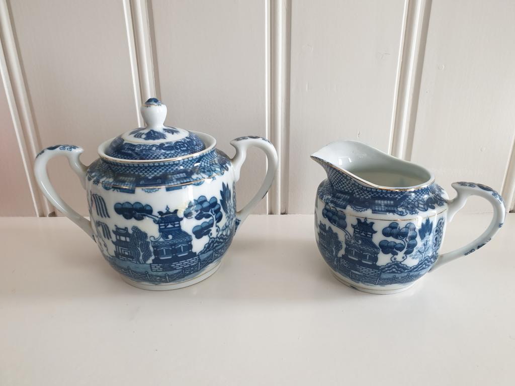 2 kop en schotel met melkkan en suikerpot - Blauw/Wit, Ophalen of Verzenden