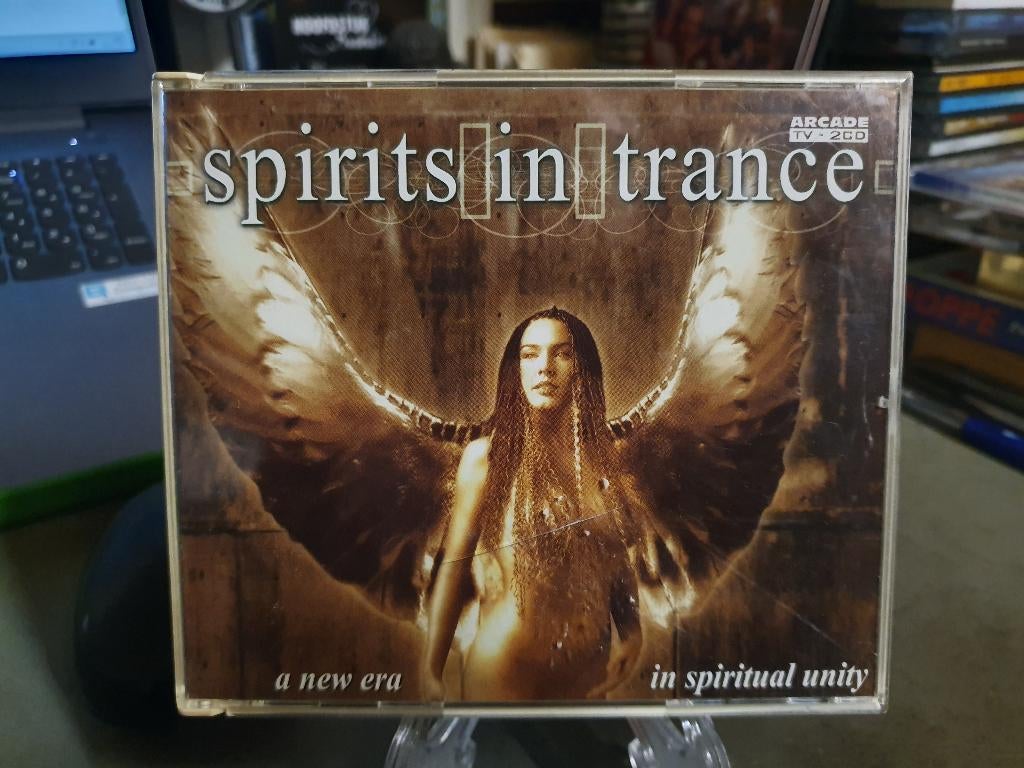 Spirits in Trance - A new Era in spiritual unity (2 CD), Ophalen, Zo goed als nieuw, Techno of Trance