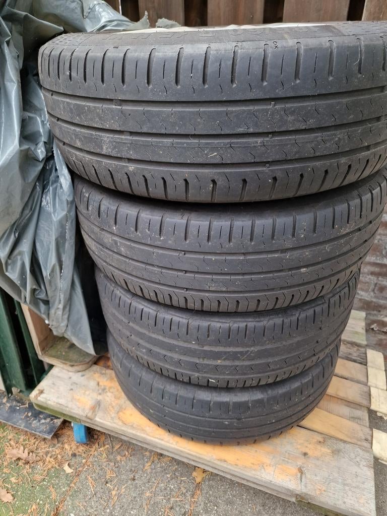 Continental banden 185/65 R15 88H, Ophalen, Zo goed als nieuw