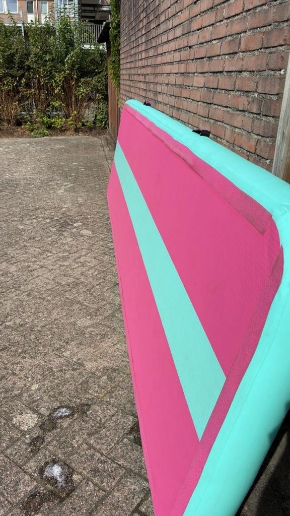 Airtrack mat met pomp, Kindermaat 122 t/m 140, Ophalen, Materiaal