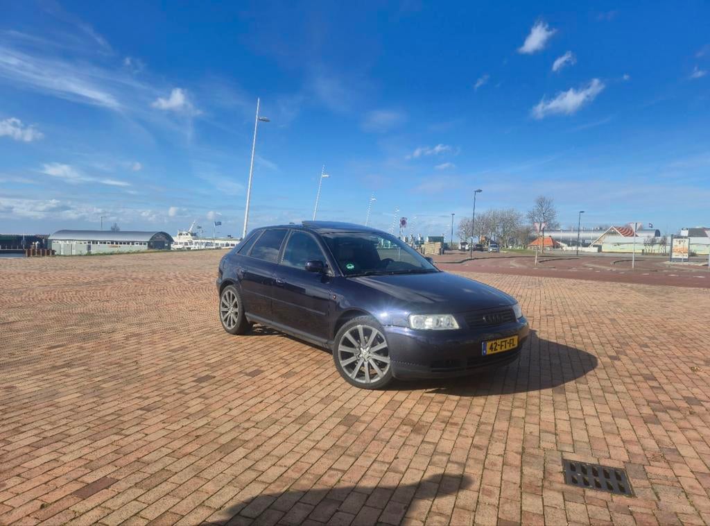 Audi A3 1.8 92KW AUT 5D 2000 Blauw 239 000km, Auto's, 1160 kg, 125 pk, 4 cilinders, Blauw