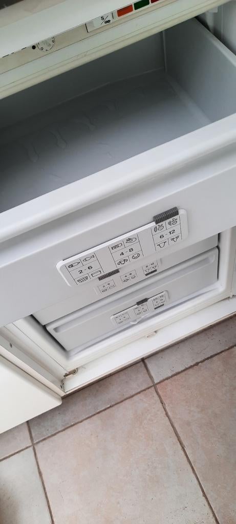 Bosch Inbouw Diepvries met 4 Lades, Witgoed en Apparatuur, Vriezers en Diepvrieskisten, Gebruikt, Minder dan 60 cm, Inbouw, Ophalen