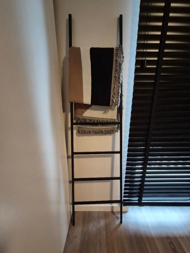 Decoratieladder met kleed, Ophalen, Zo goed als nieuw