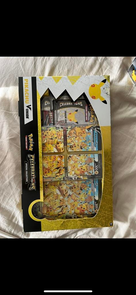 Pokémon Celebrations Pikachu V-UNION Special Collection, Ophalen of Verzenden, Nieuw, Overige typen