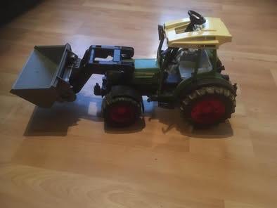 Fendt Bruder tractor met voorlader, Ophalen, Gebruikt