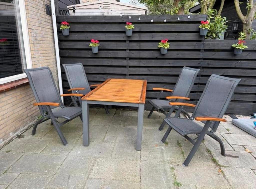Luxe tuinset met 4 stoelen, Ophalen, 4 zitplaatsen, Gebruikt, Eettafel