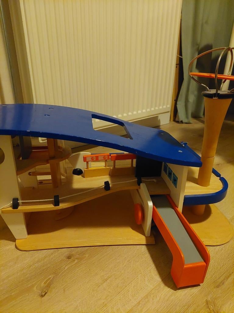 Houten vliegveld, Ophalen, Gebruikt