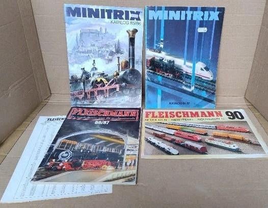 4 Trein catalogussen Minitrix 85/86/87, Fleischmann 86/87/90, Gebruikt, Locomotief, Ophalen of Verzenden, Fleischmann