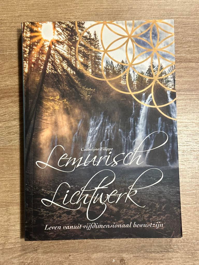 Lemurisch Lichtwerk: Leven vanuit vijfdimensionaal bewustzij, Boeken, Esoterie en Spiritualiteit, Zo goed als nieuw, Achtergrond en Informatie
