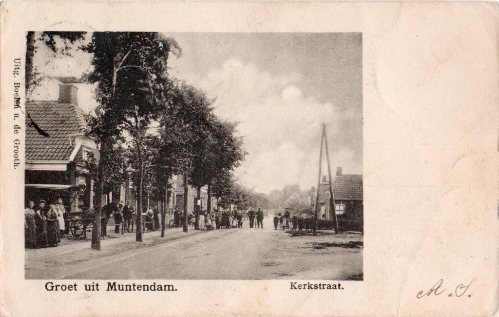 Muntendam, Kerkstraat met  veel mensen. 3759, Verzenden, Voor 1920, Gelopen, Utrecht