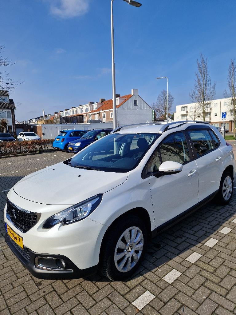 Peugeot 2008 1.2 Puretech 130pk 2018 Wit, Voorwielaandrijving, 1250 kg, Zwart, 1199 cc
