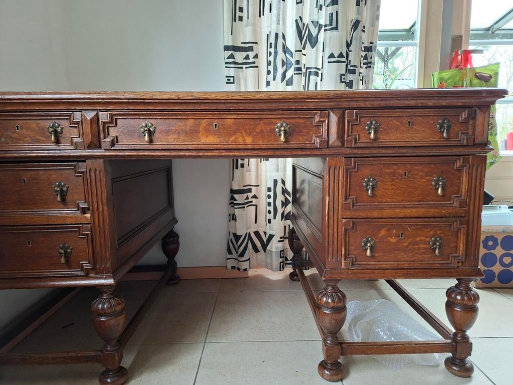 Oud antiek stevig bureau, Antiek en Kunst, Antiek | Meubels | Tafels, Ophalen