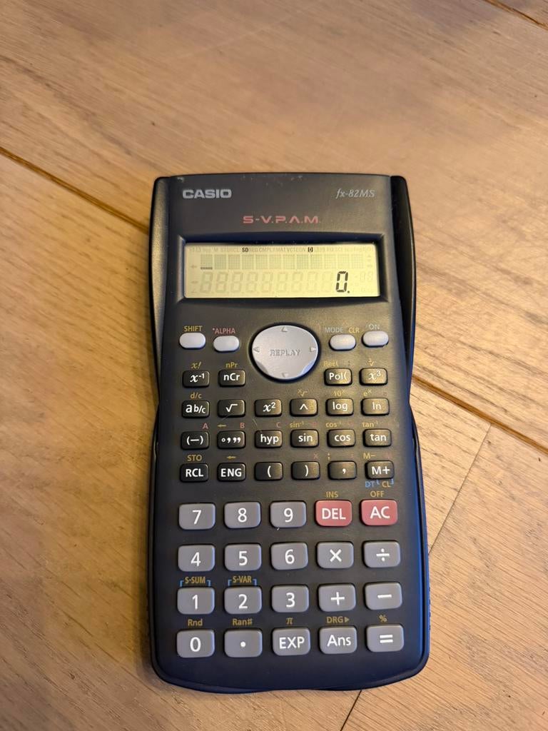 Casio fx 82MS, Diversen, Rekenmachines, Ophalen of Verzenden, Gebruikt