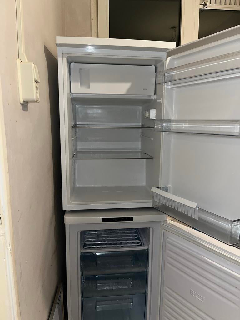 Koelkast met vriesvak combinatie, Ophalen, Gebruikt, 100 tot 150 liter, Energieklasse A of zuiniger