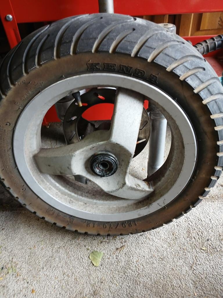 Peugeot new Vivacity 2T voorwiel plus achterwiel, Ophalen, Gebruikt, Overige typen, Peugeot