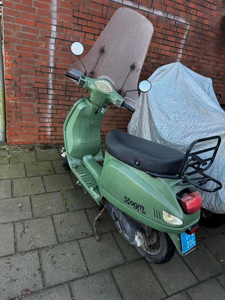 AGM VX50 2016, Fietsen en Brommers, Snorfietsen en Snorscooters, Ophalen, Zo goed als nieuw, Benzine, Overige merken