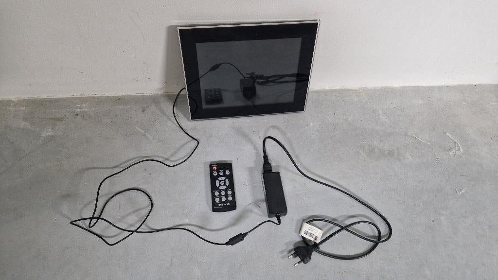 Digitaal fotolijstje Samsung, Ophalen of Verzenden, Gebruikt, 8 tot 12 inch, Afstandsbediening