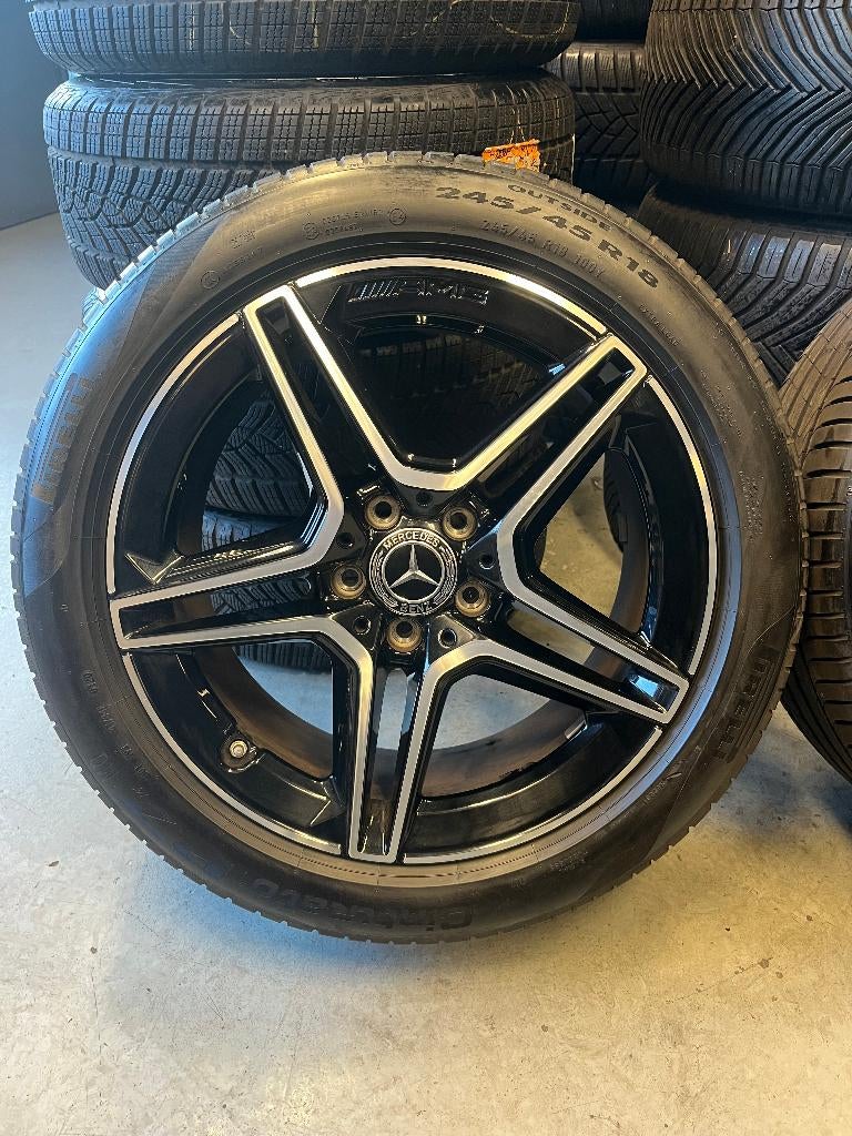 Originele Mercedes E klasse Breedset Pirelli TPMS W213, Ophalen, 18 inch, 3439LD, Banden en Velgen