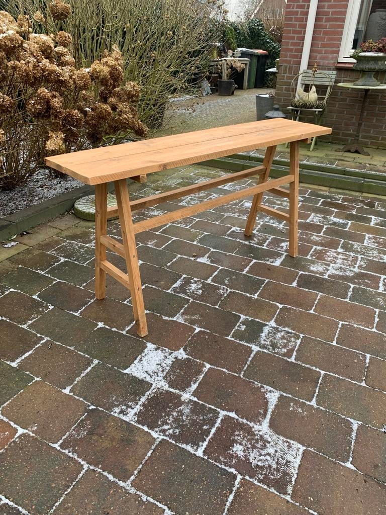 Robuuste hoge sidetable, Ophalen