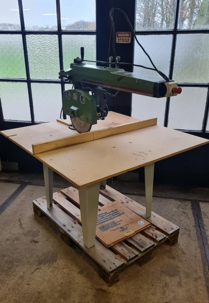 Omga afkortzaag zaagmachine noodstop nieuwe tafel 45 graden, 70 mm of meer, Ophalen of Verzenden, Zo goed als nieuw, Afkortzaag