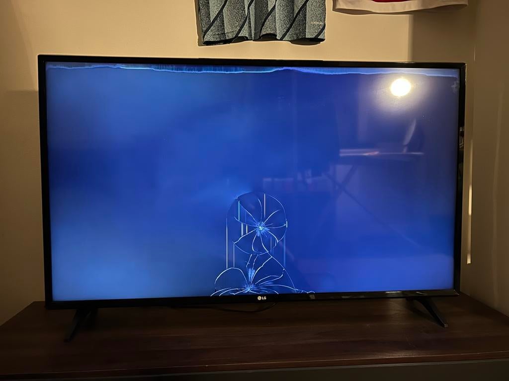 LG 43 inch TV - Scherm Kapot, Audio, Tv en Foto, Televisies, Ophalen, LED, LG, 100 cm of meer