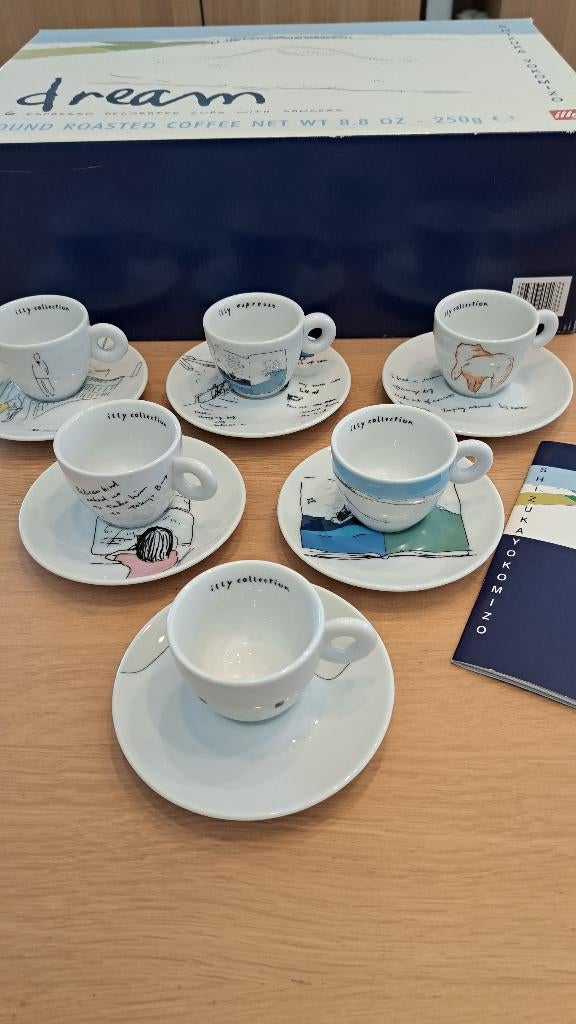 Zes kopjes illy espresso Dream 2003/€ 120 en 3 voor € 300, Ophalen, Zo goed als nieuw, Porselein, Kop en/of schotel