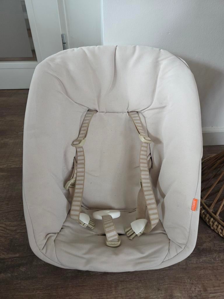 Stokke newborn zitje incl. 2 Stokke hoezen, Kinderen en Baby's, Kinderstoelen, Ophalen, Gebruikt, Overige typen, Gordel(s)
