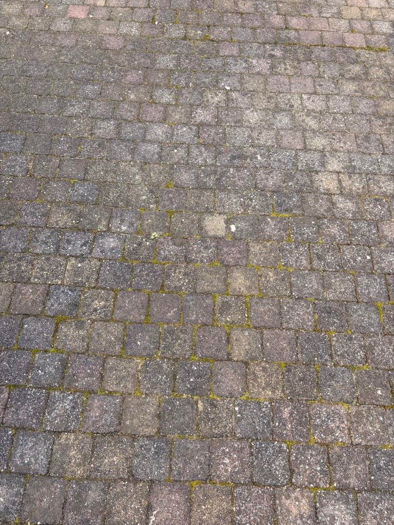 Gratis af te halen stenen terras cobblestones, circa 35 m2, Ophalen, Gebruikt, Klinkers, 10 m² of meer