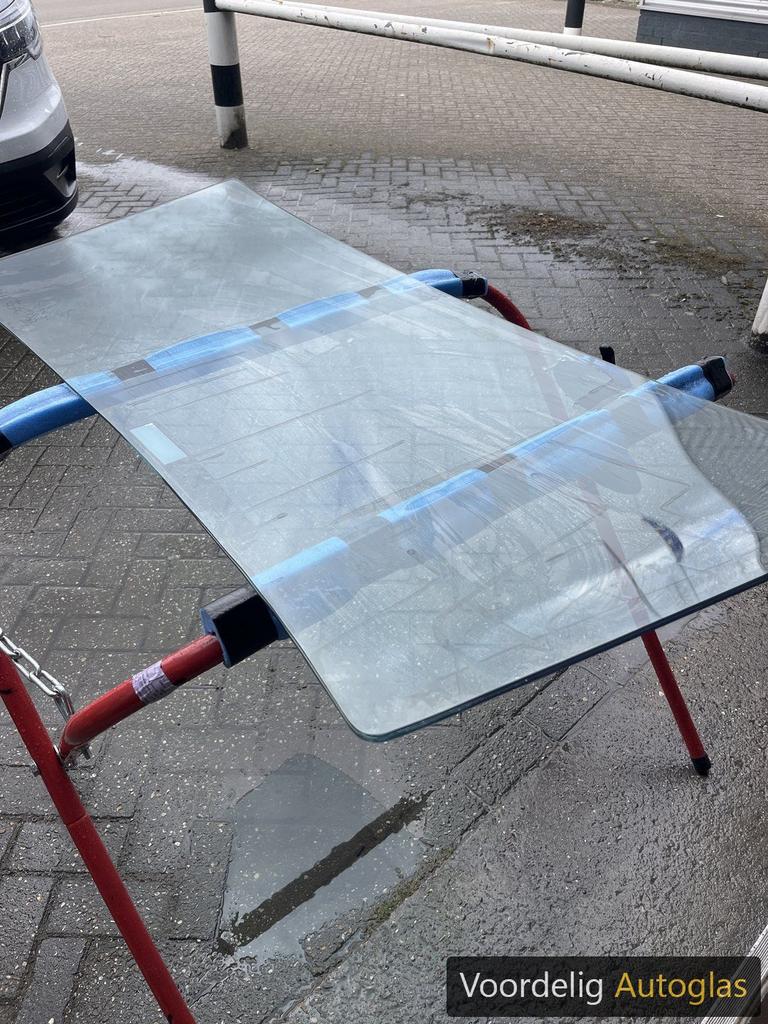 Nissan VIOLET 140/160J,A10 SED 77 - 84 VOORRUIT BLAUW, Gebruikt, -, -, Ophalen of Verzenden