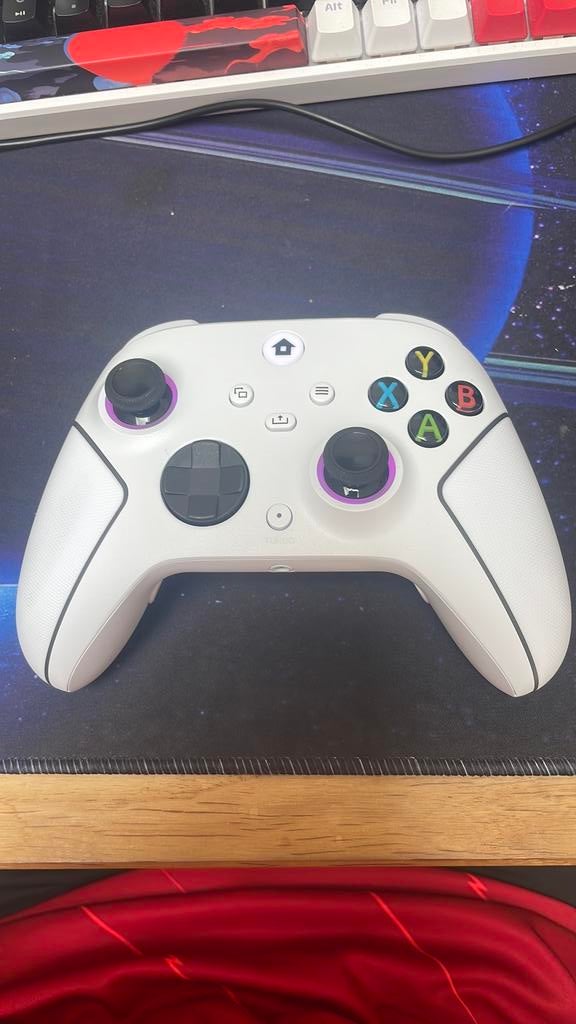 Xbox controller met back paddles en led lights, Spelcomputers en Games, Spelcomputers | Xbox | Accessoires, Ophalen, Zo goed als nieuw
