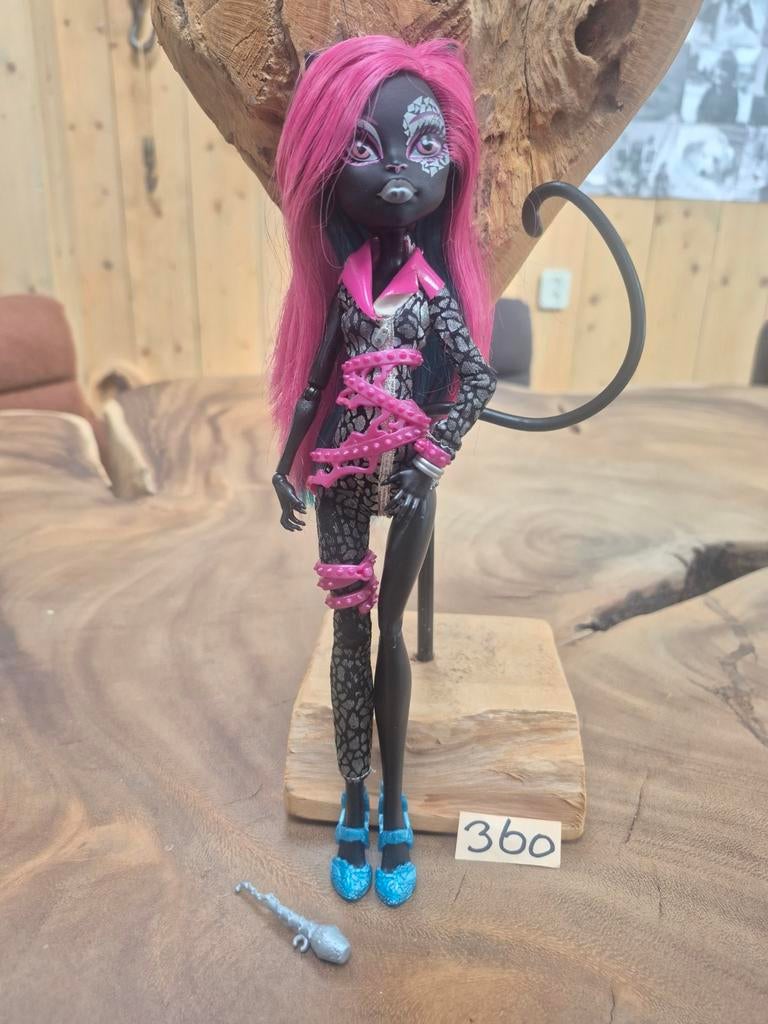 Monster High Catrine DeMew pop, Ophalen of Verzenden, Zo goed als nieuw, Overige typen