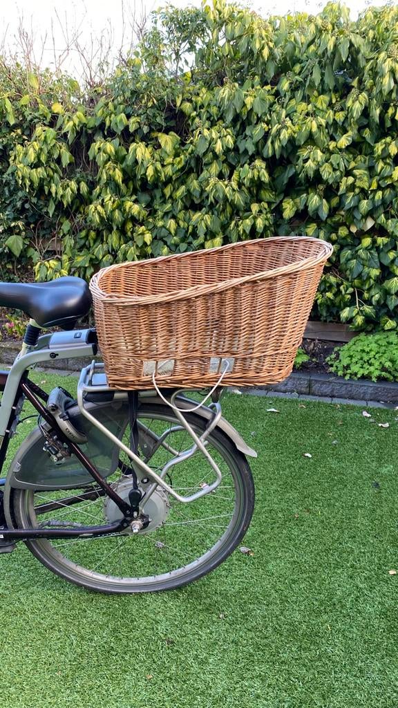 Rieten hondenmand achterop fiets, Ophalen, Gebruikt, Fietsmand