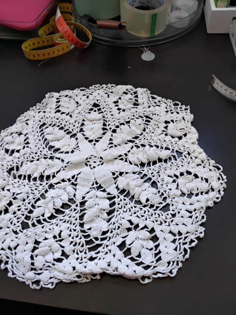 ROND KANTEN KLEEDJE, Ophalen of Verzenden