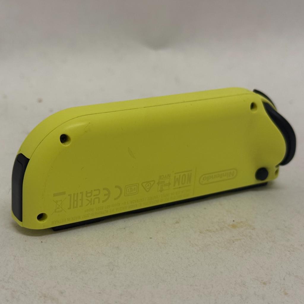 Nintendo Switch Joy-Con Geel (R), Nintendo, Zo goed als nieuw, Support@nintendo.com, 11-1 Hokotate-cho, Kamitoba, Minami-ku
Kyoto 601-8501
Japan