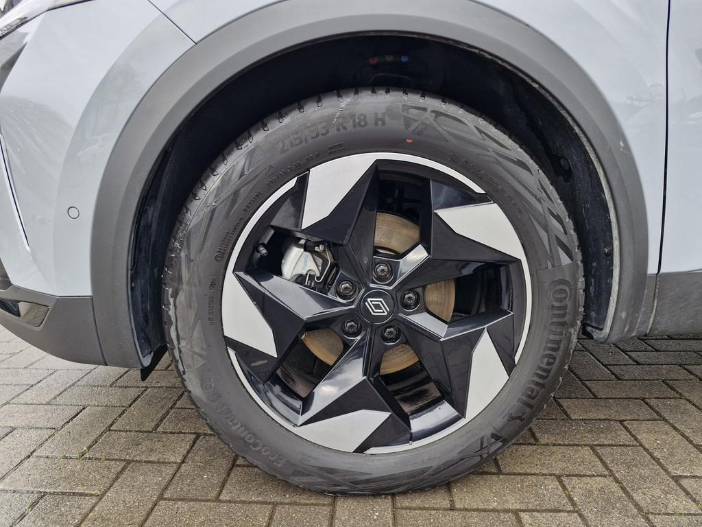 Renault Captur 1.6 E-Tech full hybrid 145 techno (bj 2025), 145 pk, Stof, Gebruikt, Zwart