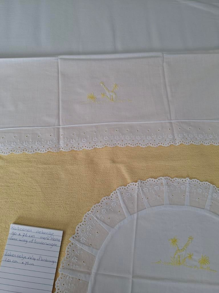 Wieg/ kinderwagen setje geel giraffe=opgeborduurd katoen., Ophalen of Verzenden, Zo goed als nieuw, Kinderwagen