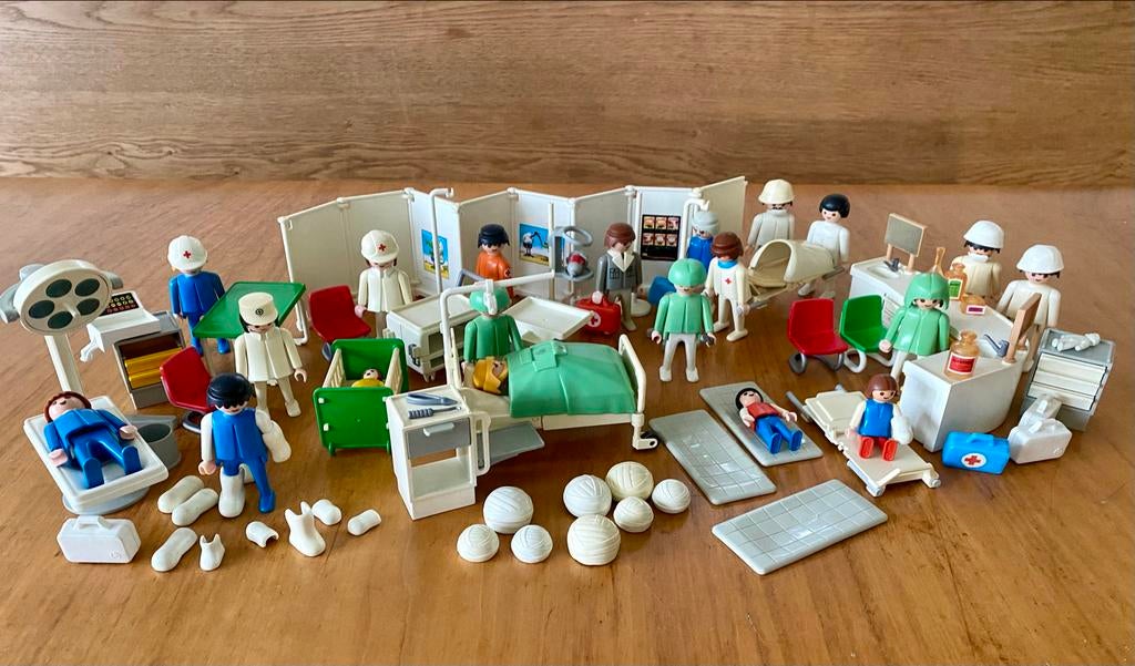 Playmobil huisarts tandarts ziekenhuis met veel poppetjes, Ophalen of Verzenden, Gebruikt