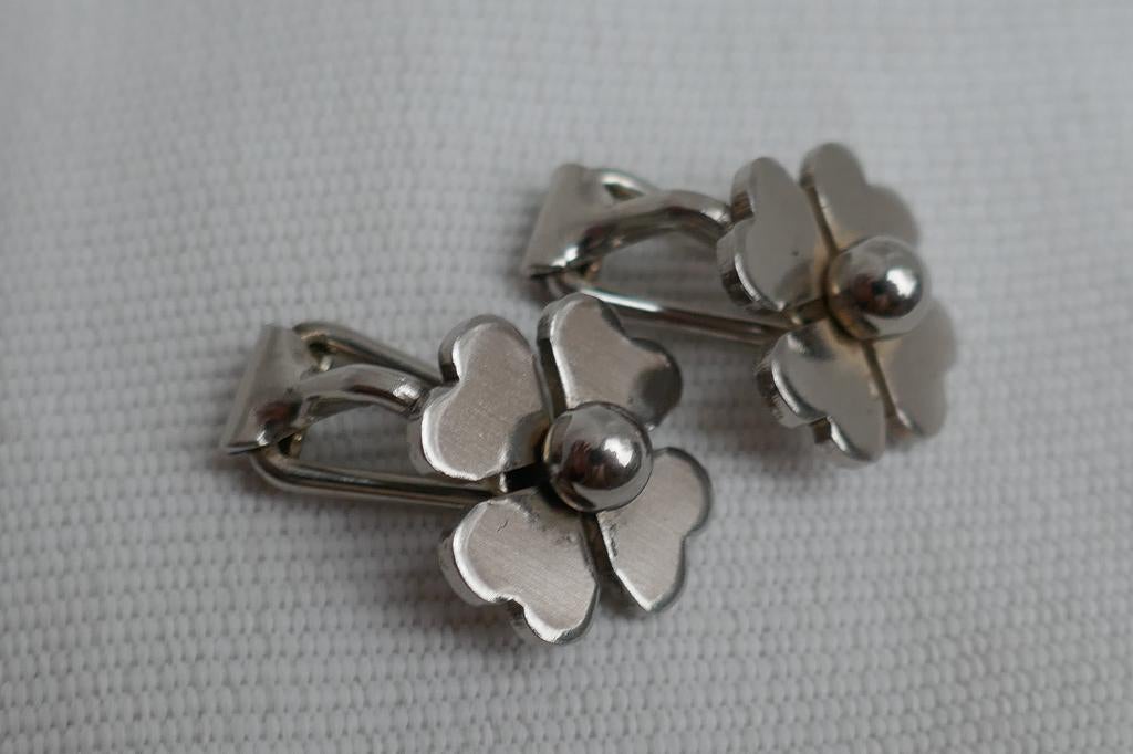 Manchetknopen in klavertje 4 vorm, Verzenden, Zo goed als nieuw, Overige materialen