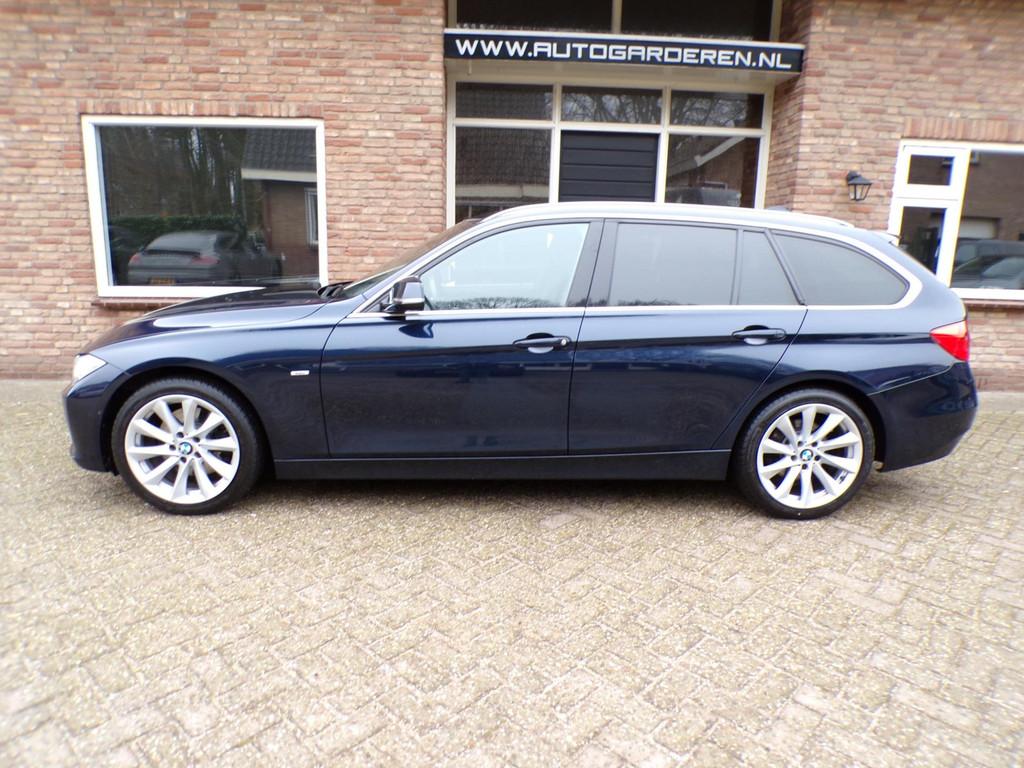 BMW 3-serie Touring 328i High Executive Automaat / Navi, Automaat, 745 kg, Gebruikt, 4 cilinders