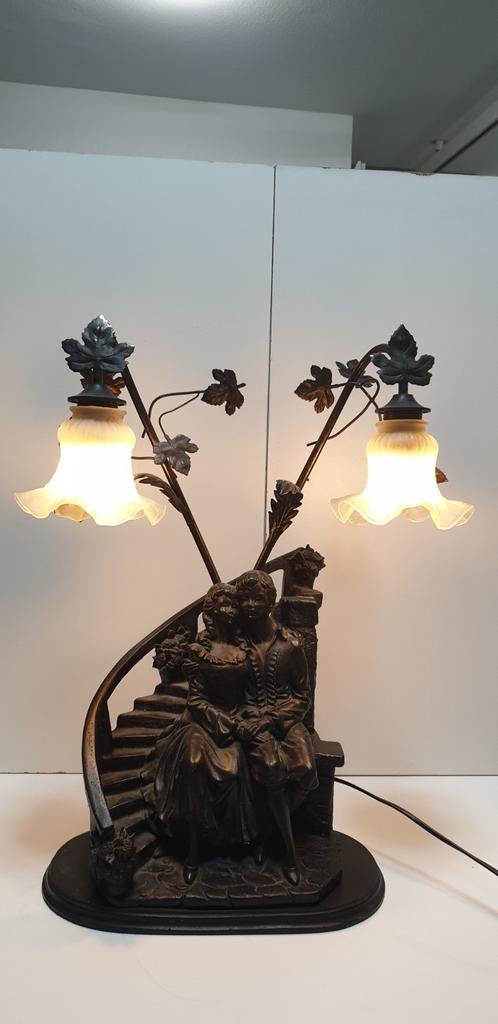 2300)Zeer mooie antiek Frans zware tafellamp met kopelbeeld, Verzamelen, Lord of the Rings, Ophalen of Verzenden, Zo goed als nieuw