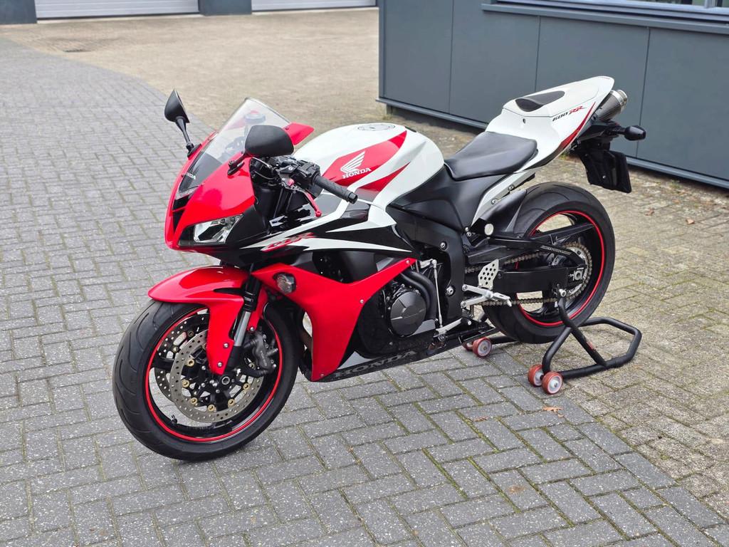 Honda Sport CBR 600RR recent onderhoud gehad., Tramweg
9422BM  SMILDE, NL, Bedrijf, Super Sport, Automotive Correct